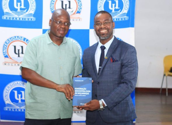 UNILICUNGO ACOLHE O LANÇAMENTO DO LIVRO “GOVERNAÇÃO DESCENTRALIZADA EM MOÇAMBIQUE: MODELO E REGIME JURÍDICO”, HÉLDER MANUEL NAIFE