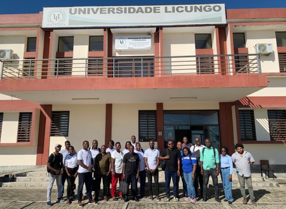 UniLicungo Capacita Professores para o uso de Kits de Ciências e Robótica no Campus Do Dondo