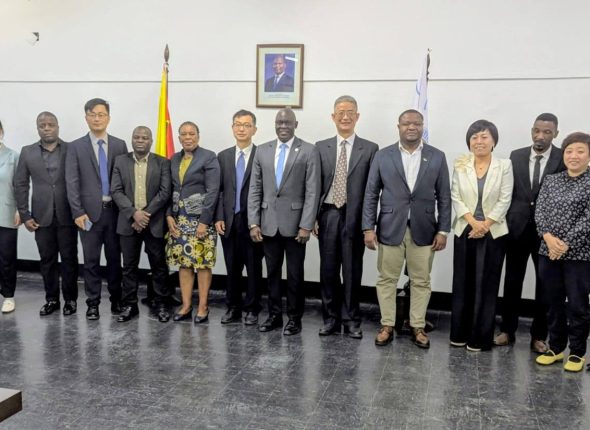 UniLicungo recebe Delegação Chinesa para fortalecimento da Cooperação Académica e Tecnológica